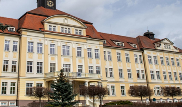 Českobudějovická i prachatická nemocnice ruší omezení návštěv