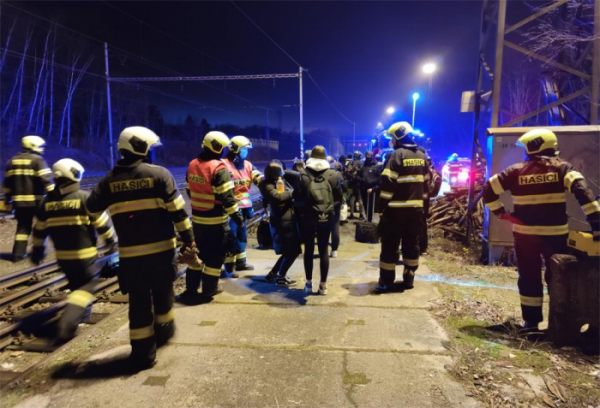 Poblíž stanice Hluboká nad Vltavou - Zámostí vykolejil vlak 