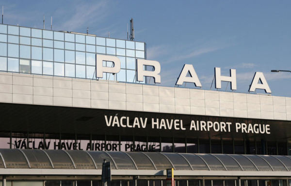 Muž z Jindřichova Hradce vyhrožoval výbuchem bomby na pražském letišti