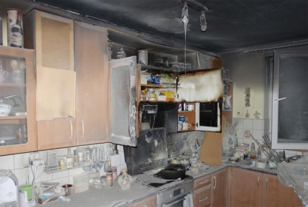 Škodu téměř za půl milionu způsobil požár kuchyně v Ledenicích