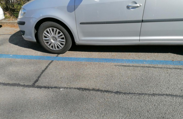 Realizace parkovacích zón v Českých Budějovicích se neobejde bez vyparkovaných vozidel