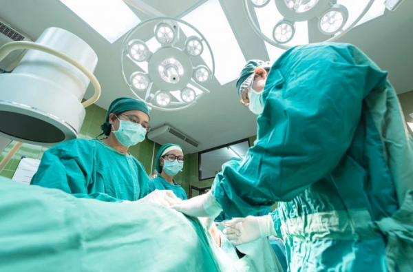 Nemocnice České Budějovice provedla unikátní implantaci katetrové mitrální chlopně