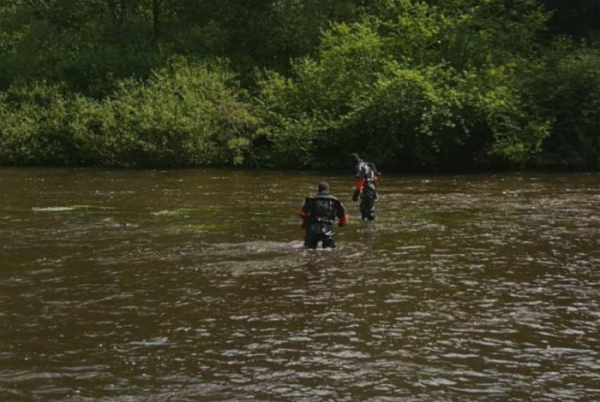 Členové vodáckého kurzu nalezli při splouvání Vltavy tělo utonulého muže