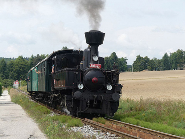 Při příležitosti oslav 120. výročí zahájení provozu na trati Slavonice - Telč vyjede Kafemlejnek