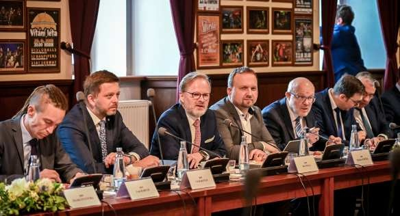 Vláda se na výjezdním zasedání ve Vimperku zabývala regionálními tématy Jihočeského a Plzeňského kraje
