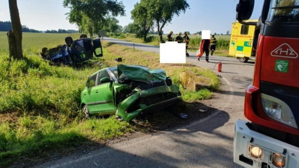 40letá řidička nedala na křižovatce přednost a došlo ke střetu s dalším vozem, pět lidí se zranilo